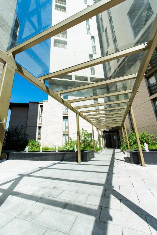 The Assembly Oasis Holding * Mánchester